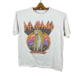 Def Leppard Band Men’s/ Unisex Graphic Short Sleeve Tour T-Shirt  Size L